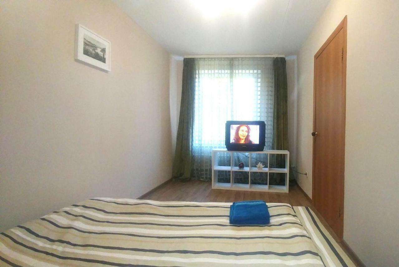 Appartement Dwuszka Na Novyh Cheremuszkah à Moscou Extérieur photo